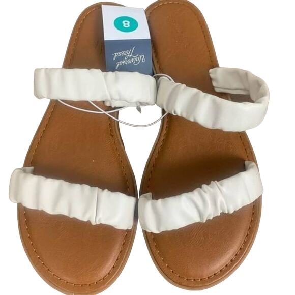 NWT Ladies Universal Thread Bone Willow Two Band Scrunched Sandals - Size 8 - Picture 1 of 3